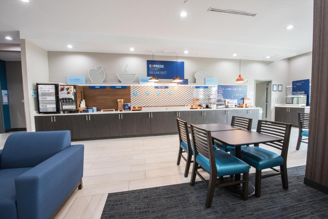 Holiday Inn Express & Suites Houston - Hobby Airport Area By Ihg Екстериор снимка