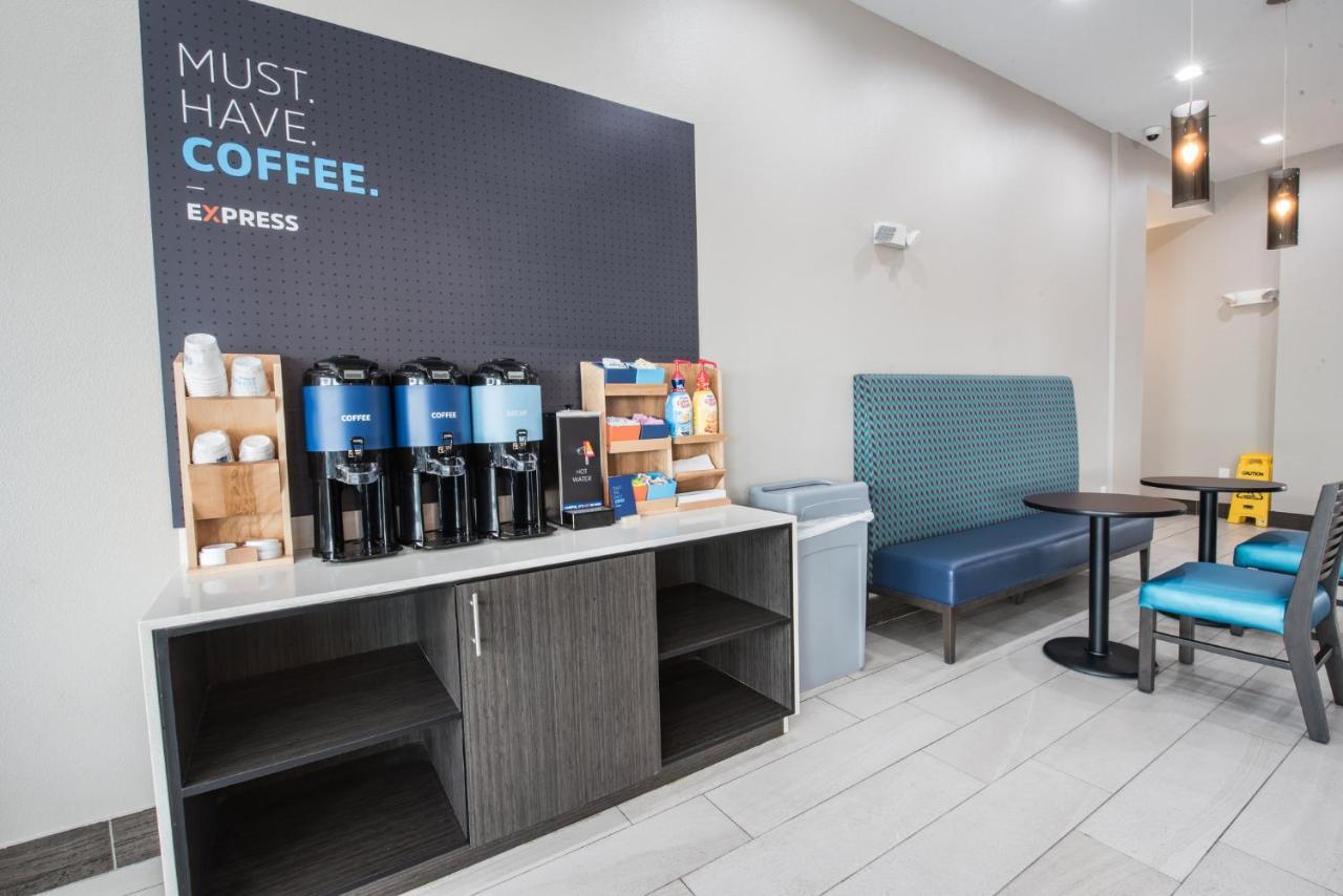 Holiday Inn Express & Suites Houston - Hobby Airport Area By Ihg Екстериор снимка