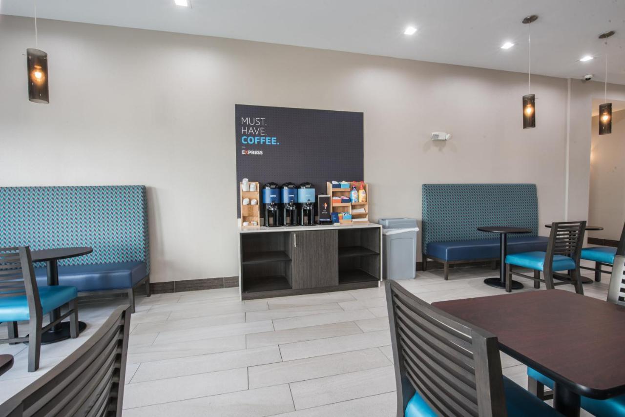 Holiday Inn Express & Suites Houston - Hobby Airport Area By Ihg Екстериор снимка
