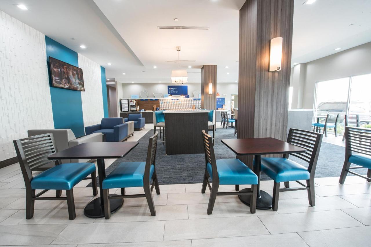 Holiday Inn Express & Suites Houston - Hobby Airport Area By Ihg Екстериор снимка